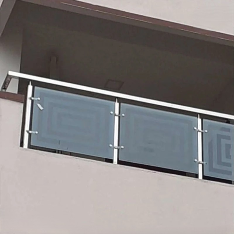 Ideal for a Modern Lifestyle Glass Balcony Railing | MT-HD-0216